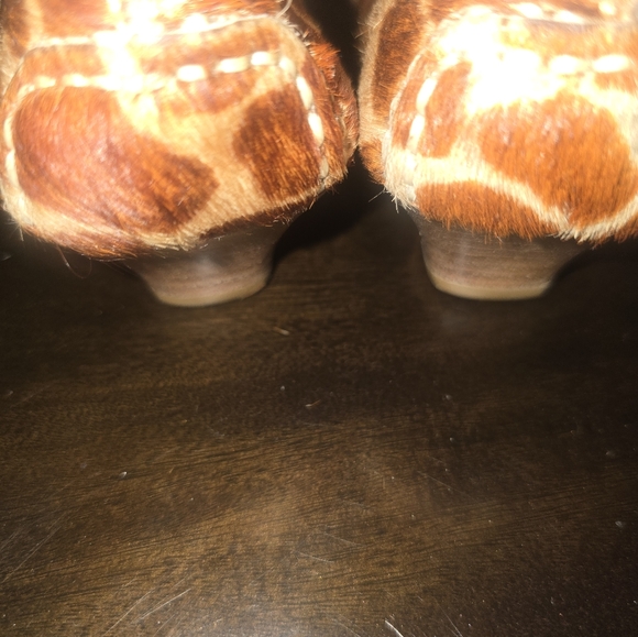 Eddie Bauer Giraffe Print Pony Hair/Leather Loafer - Picture 5 of 12